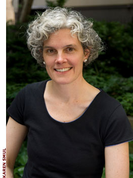 Maggie Jackson, periodista de The Boston Globe