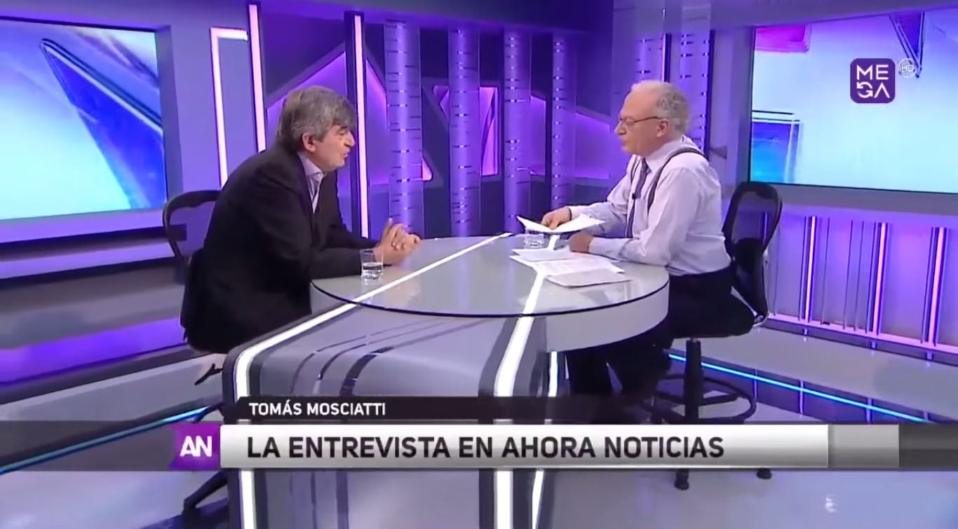 Tomás Mosciatti a Camilo Escalona: "¿Ha escuchado de que la Presidenta podría haber dicho que podría renunciar?". Revisa un extracto de la entrevista.