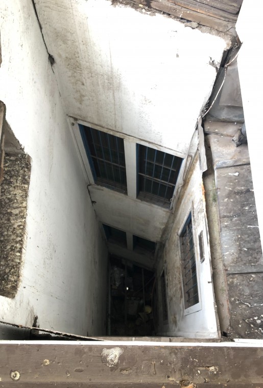 Vista tomada desde el “Altillo”, hacia el primer piso. (FOTO: Catari Riquelme)