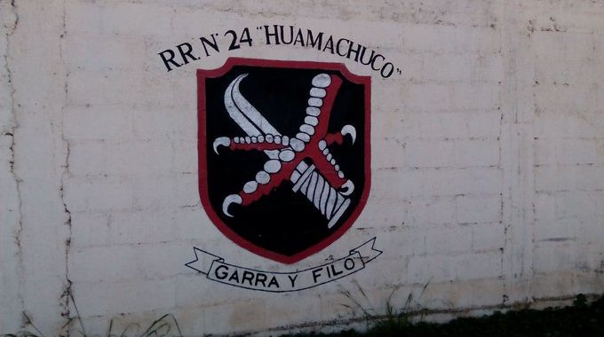 Escudo del Regimiento de la Brigada Motorizada N°24 "Huamachuco", en Putre. (FOTO: elinformadorchile.cl)
